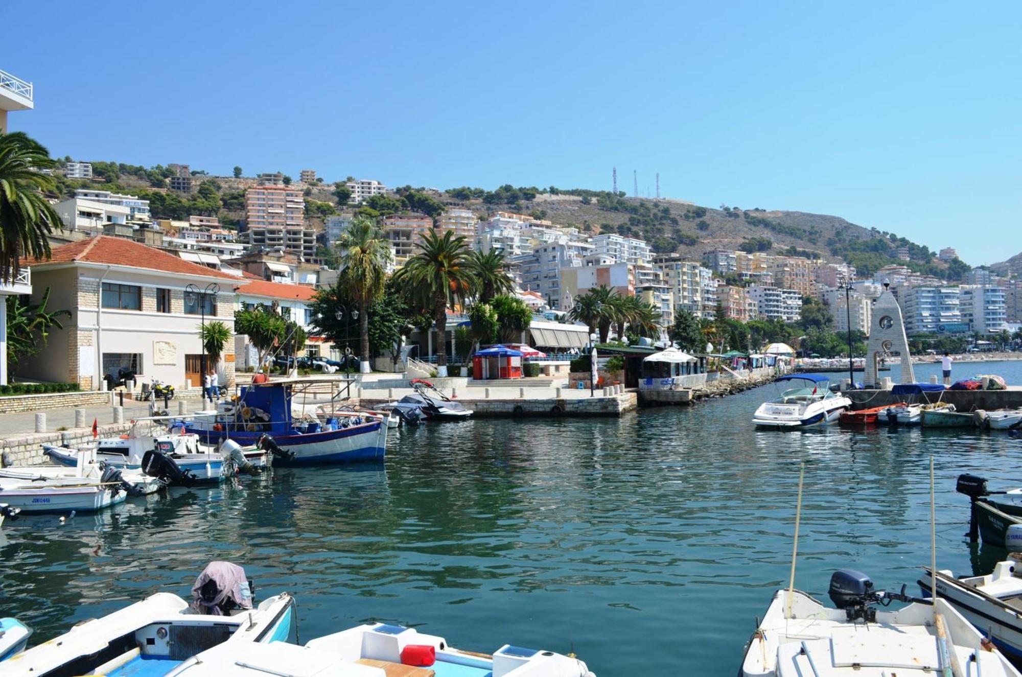 Wonderful View Apartments Sarandë Exteriör bild