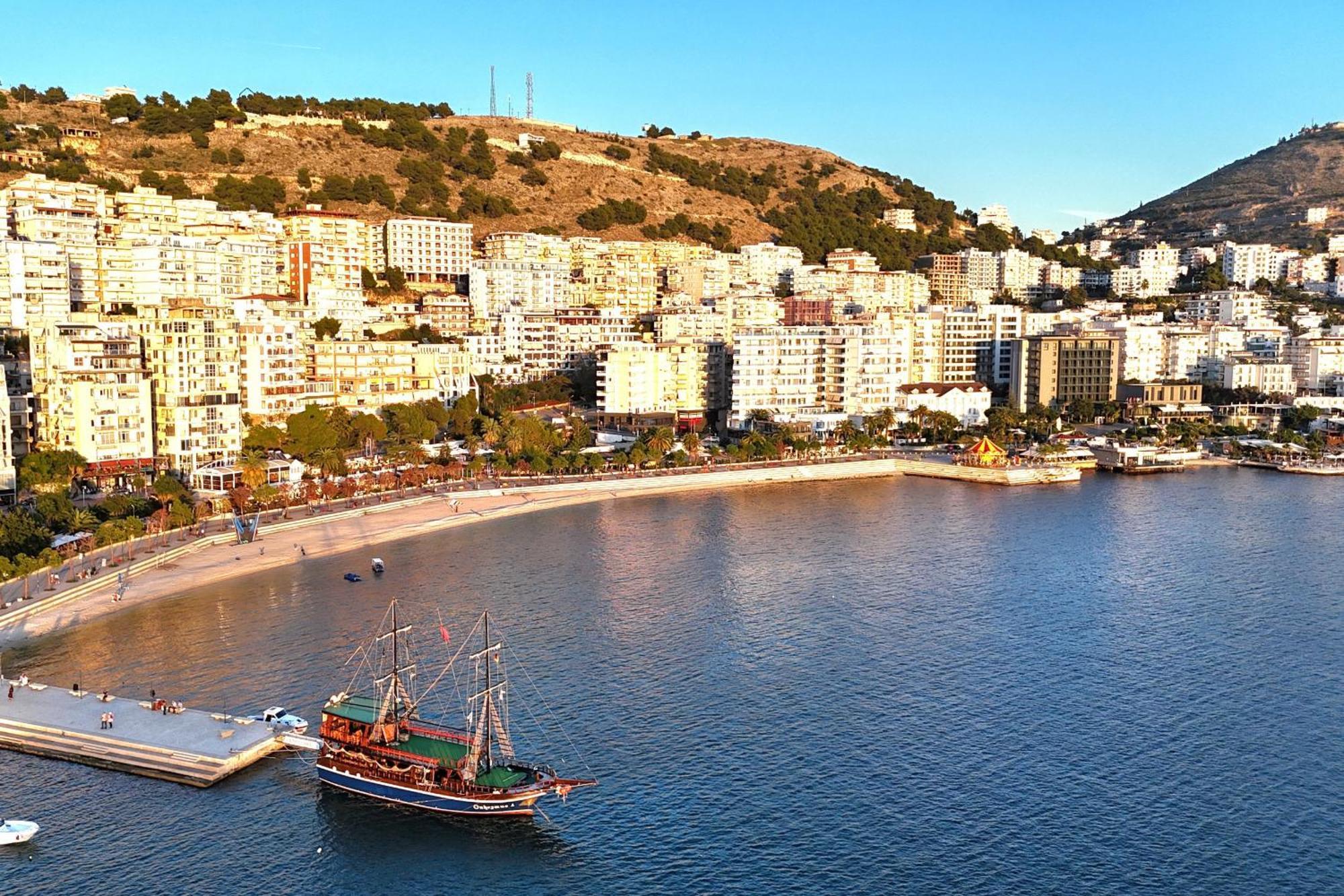 Wonderful View Apartments Sarandë Exteriör bild